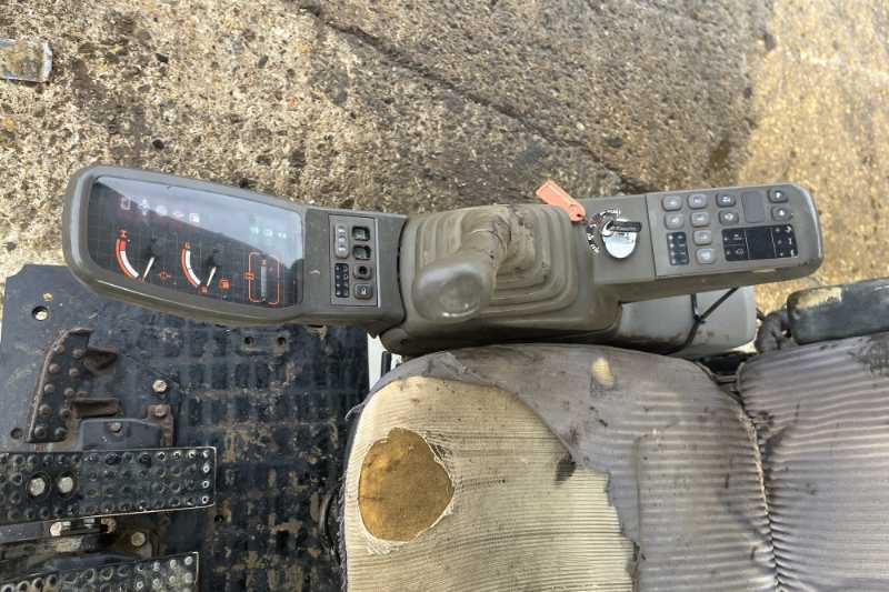 OmecoHub - Immagine FIAT HITACHI FH200-3